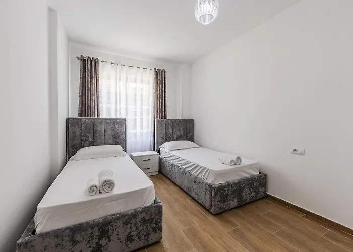 아파트 Coastal Chic Retreat By Ps