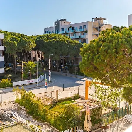 Coastal Chic Retreat By Ps