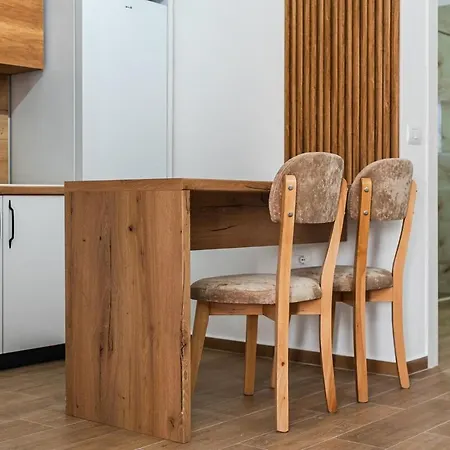 Coastal Chic Retreat By Ps דירה גולם