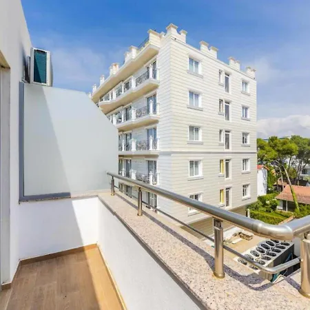 Coastal Chic Retreat By Ps Golem (Tirana)