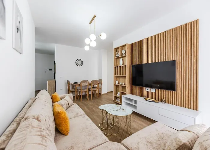 Coastal Chic Retreat By Ps *